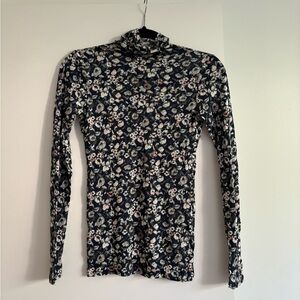 Club Monaco Turnalneck